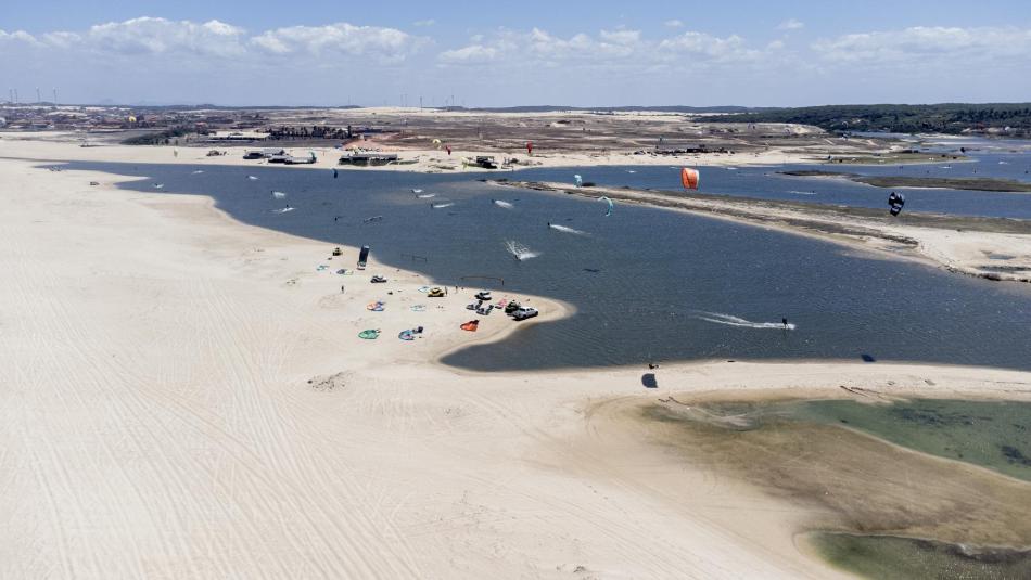 lagoon in Taiba Brazil, where kitesurf beginners and freestyle pros meet